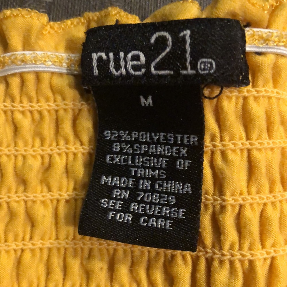 3/$10 Yellow Ruched Top - Picture 3 of 3